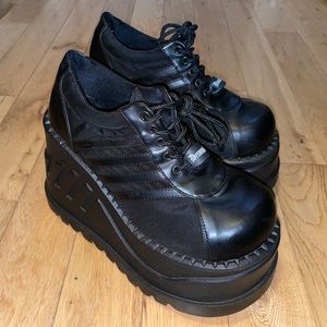 Demonia Stomp Platform